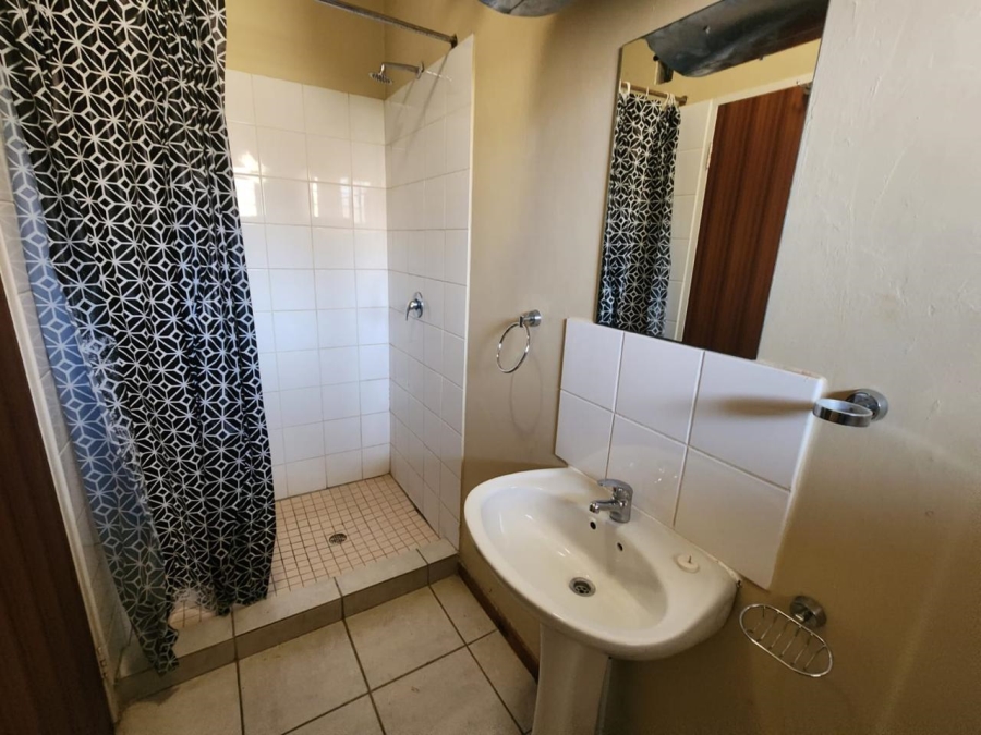 1 Bedroom Property for Sale in Rhodesdene Northern Cape